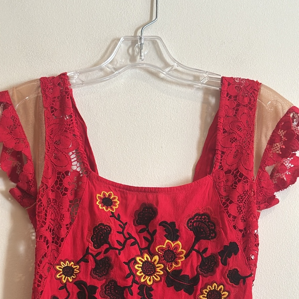 For love & lemons red embroidered dress‎ with sheer sleeves - Picture 4 of 7